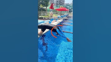 Xuất phát chuẩn vận động viên, dễ lắm Viên chỉ cho 🥰 #swimming #swim #sports #shorts