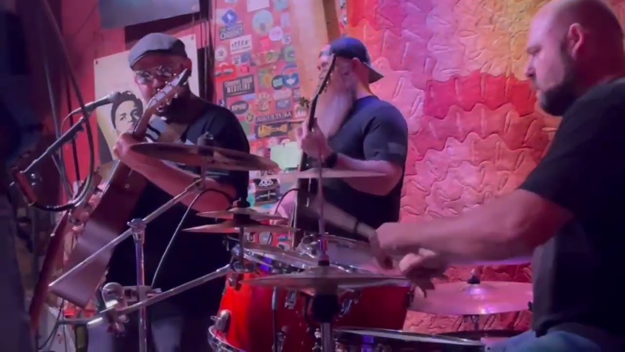 Eric Caldwell and The Cruise Control live at Preservation Pub Highlight 