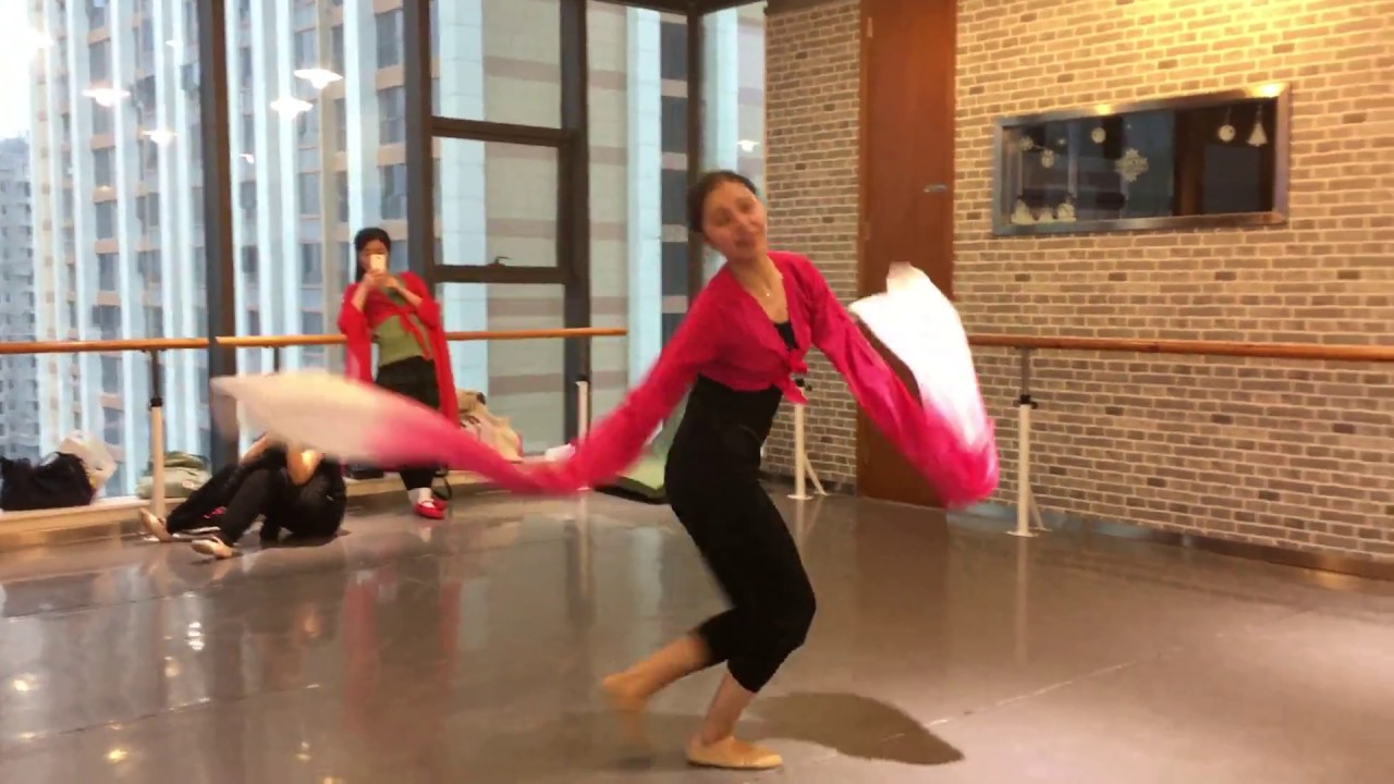 Chinese Classical Dance Combination Demonstration 14 - YouTube