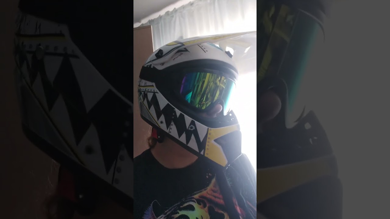 обзор кроссового шлема white shark