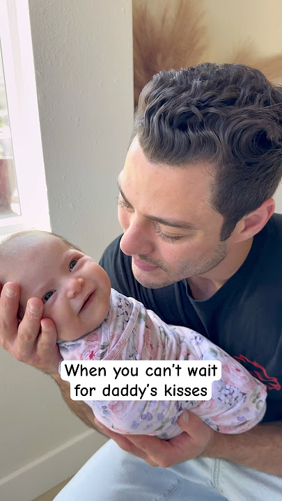 She gave dad a kiss back 🥹
