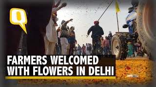 Tractor Rally | Farmers Welcomed with Flowers at Delhi's Karnal Bypass | The Quint