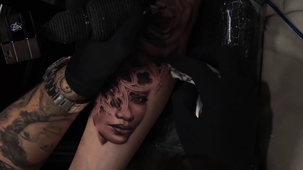 LIVE TATTOO: GOTHIC BLACK AND GREY