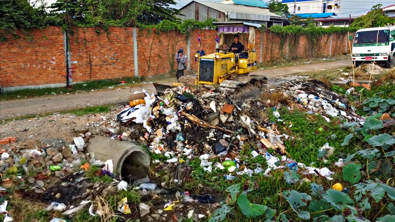 First Starting A New Project! Filling Land Delete Garbage By Komat'su D31P Dozer with 5Ton Trucks