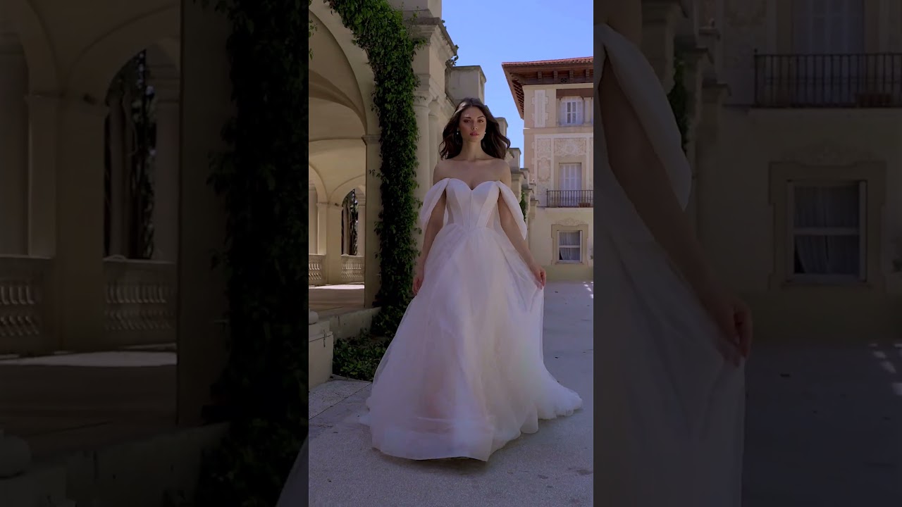 Kelly Faetanini Luminous Collection - Rozellia