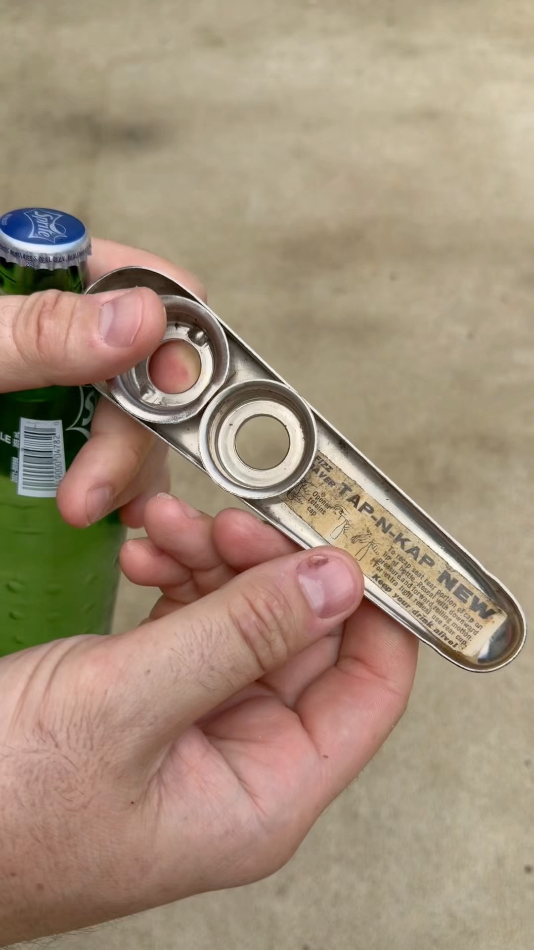   VINTAGE 1981s キャップ型ボトルオープナー Vintage Bottle Opener #vintage - YouTube