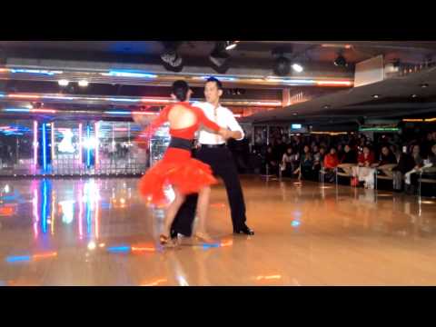 胡進山.李姿欣老師受邀巨人盃表演-恰恰Chacha
