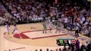 MO WILLIAMS DUNK OVER PAUL PIERCE