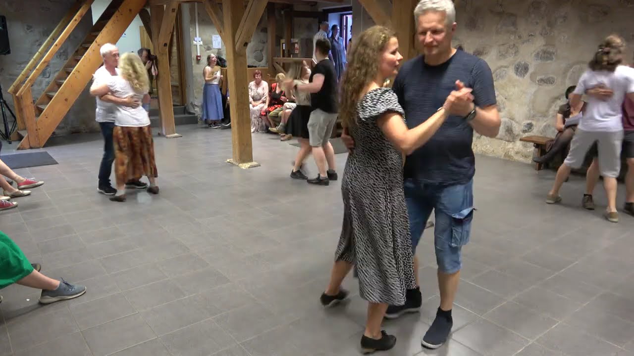 Valsas. Groja Paparčio klubo kapela. Tautos šokių vakaronė. Kaunas 2024 06 03