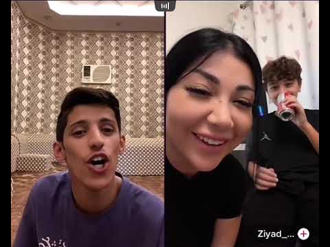 سعود بن خميس يغني تركي وانجليزي وهبل بولدها