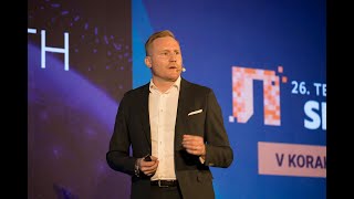 Extreme Networks -Above and Over the Traditional SDN | Smart Com 2024