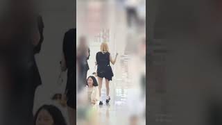 Angel baby Rosé off to Paris ✈️ #rosé #rose #blackpink