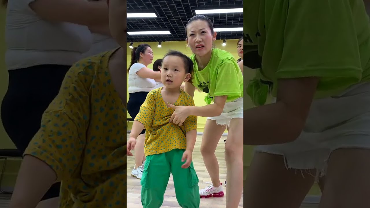 How Cute Is The Chinese Coach S Son A Young Boy Who Loves Sports Dance Diet Funny