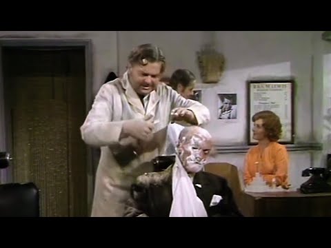 Benny Hill - Marcel the Barber (1975)
