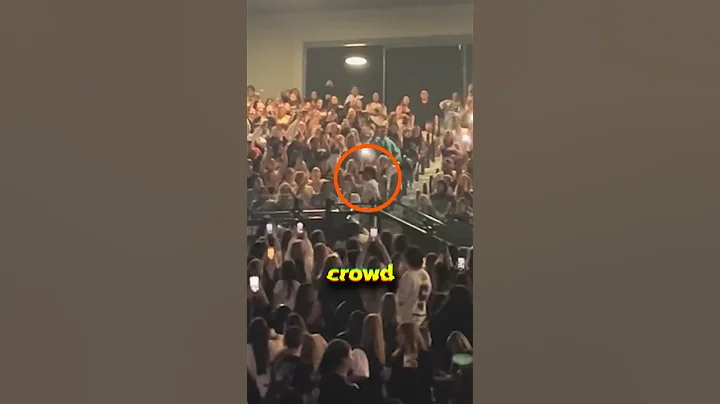 He took over the entire SZA concert! 😳