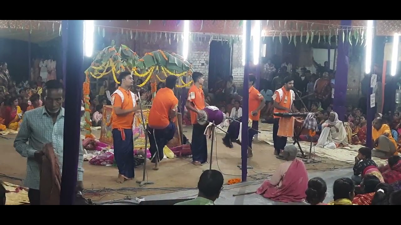 Hare krishno Hare krishno, krishno krishno Hare Hare. Hare ramo Hare ...