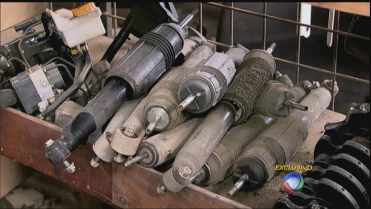 Polícia do Rio de Janeiro desmonta quadrilha que reformava carros com peças roubadas
