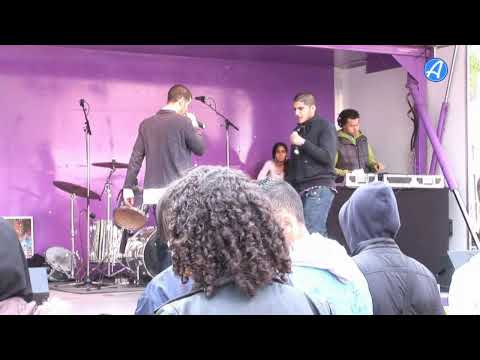 Ome Omar (Dahmani) rappen op de Samen Indische Buurtfestival - Jongerenorganisatie Asri Amsterdam