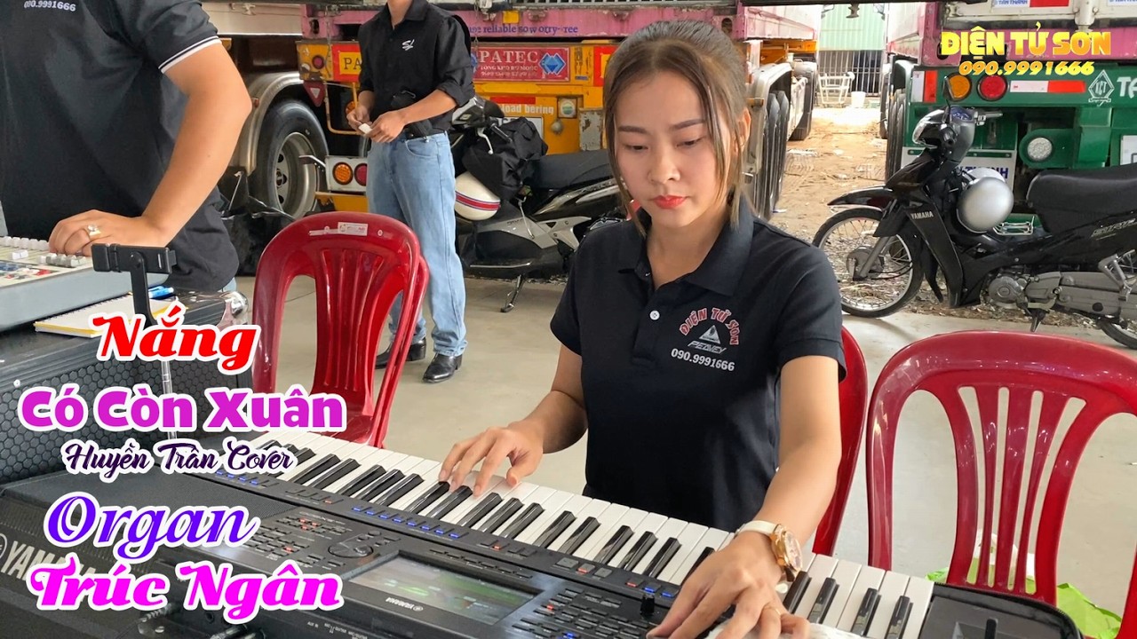 Hai Người Đẹp Đàn Hát Nhạc Xuân Thật Hay