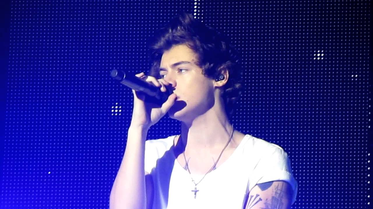 One Direction - Little Things - Cardiff - 02/03/13 FRONT ROW