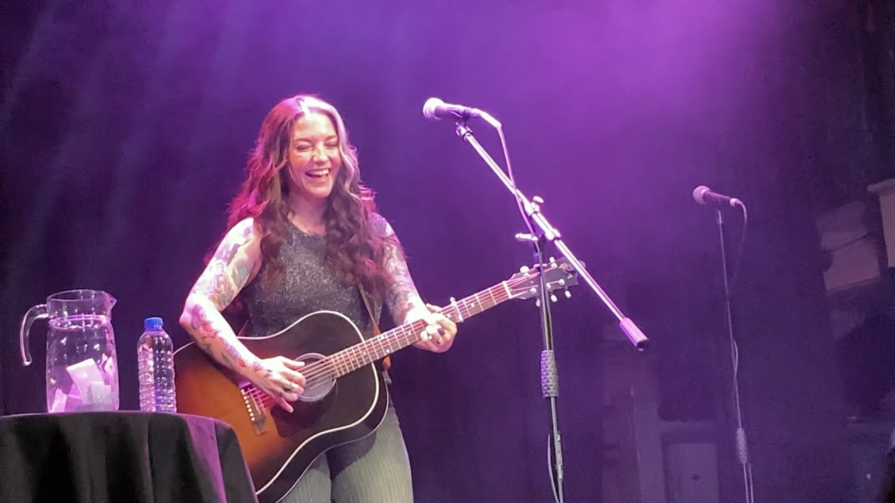 Ashley McBryde - The Cape (Guy Clark cover), and Girl Goin' Nowhere, live in London, 20 Sept 2025