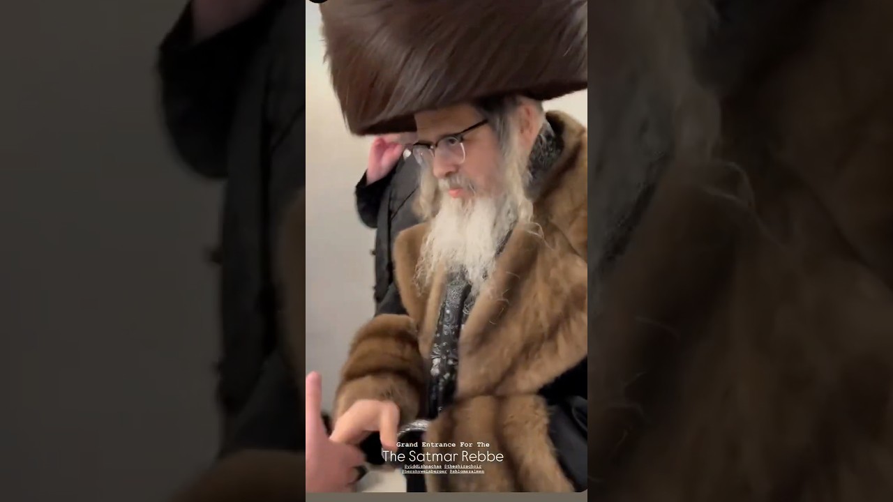האדמו״ר מסאטמאר בכניסה לשבע ברכות לבן הנגיד ר׳ יואלי לנדא