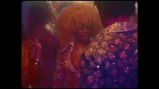 Stan Twitter: Doja Cat at the disco dancing to Adele 😍 Wealth