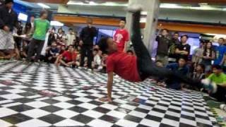 Bboy visaz - ( Rmz / One piece UD town ) - Junk Food Chaing mai BBoy battle 2010