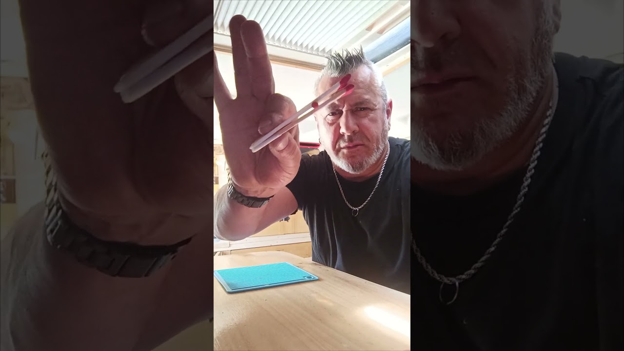 Iniciador de fuego auto encendible 