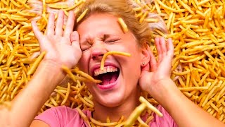 ЖИТЬ ТЯЖЕЛО, КОГДА ТЫ НА ДИЕТЕ || 33 СИТУАЦИИ, ЗНАКОМЫЕ КАЖДОМУ ЖИТЬ ТЯЖЕЛО, КОГДА ТЫ НА ДИЕТЕ || 33 СИТУАЦИИ, ЗНАКОМЫЕ КАЖДОМУ