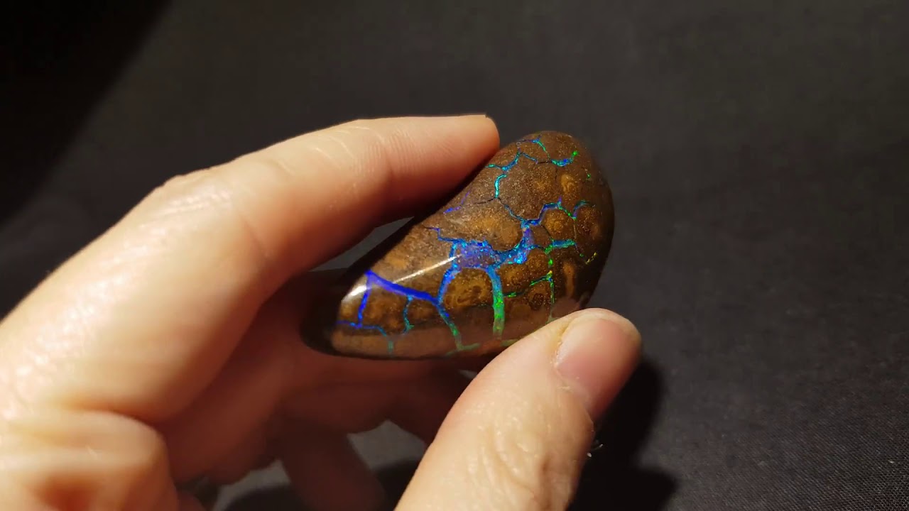 Matrix Loose Opal