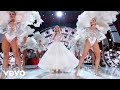 White Christmas (Live From “Gwen Stefani’s You Make It Feel Like Christmas”)