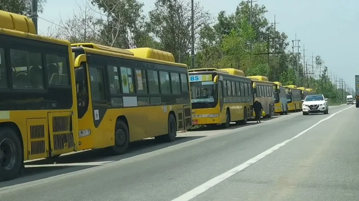 對比公交車和車站人的變化，感受一下今天的仰光有啥不一樣？劇烈動盪中的緬甸潑水節，飛哥仰光現場報導 - 天天要聞