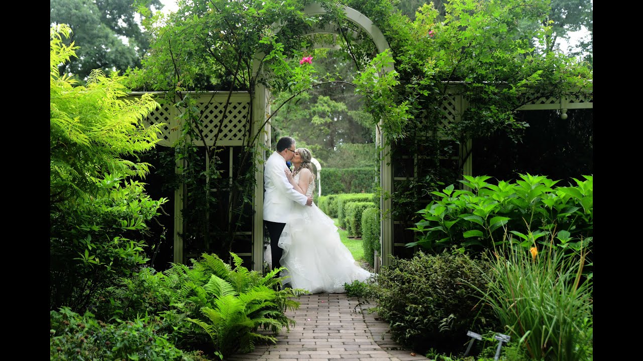 Divieste's Banquet Centre, Fellows Riverside Gardens, Youngstown, OH Wedding Photography by ACCSVP