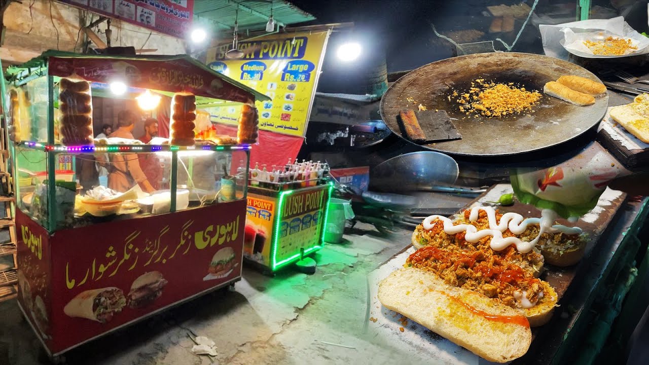 Delicious Chicken Burger Recipe | Authentic Pakistani Street Food