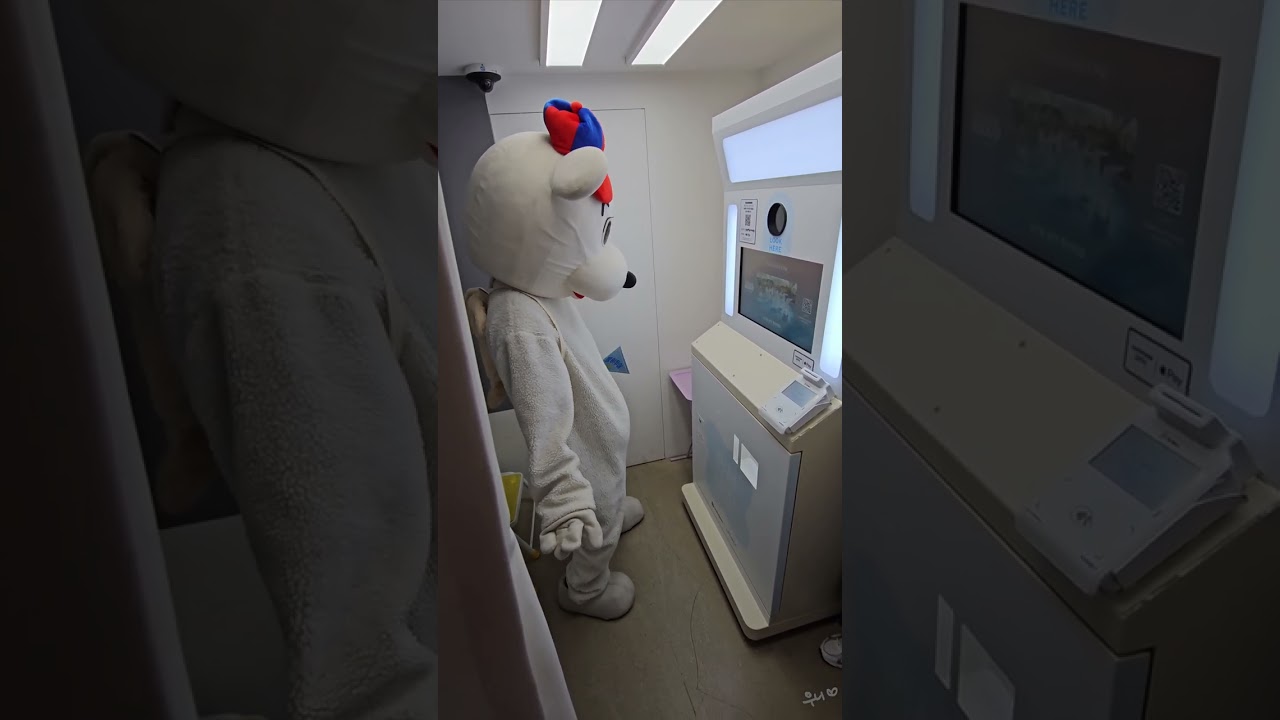 240608 쫑이투어 - 인형탈쓰고 종현이 프레임으로 인생네컷 찍는 김종현