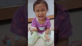 Download Lagu Jofina main kuku tempel warna warni MP3 Download Lagu Jofina main kuku tempel warna warni MP3
