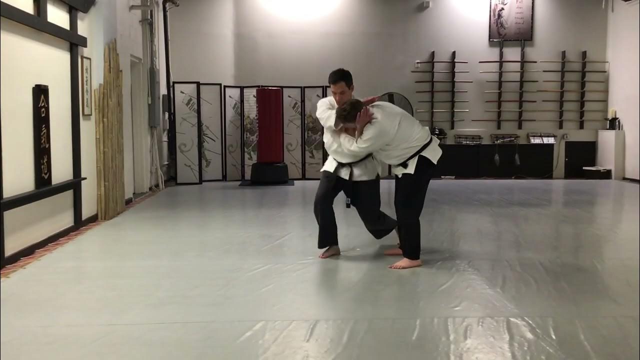 Kata tori menanage(double lapel grab with head throw) aikido 