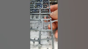 A noob builds Primaris Intercessors – Part 84 #fyp, #warhammer40k, #warhammer, #minis