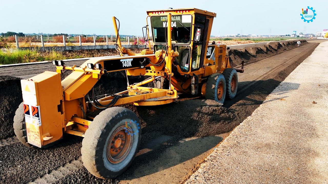 Best CAT Grader Spreading Gravel Making Foundation Roads & Grading Gravel Installing Roads