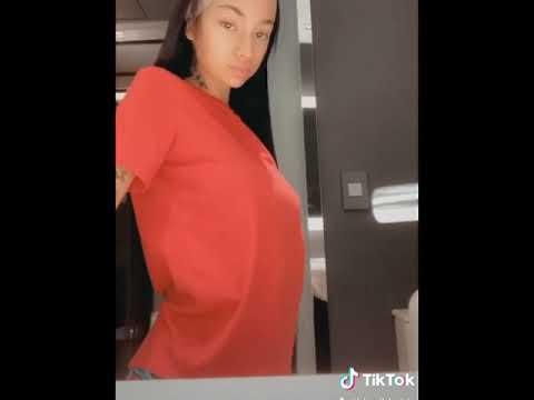 Bhad Bhabie Twerking BUSSIT CHALLENGE