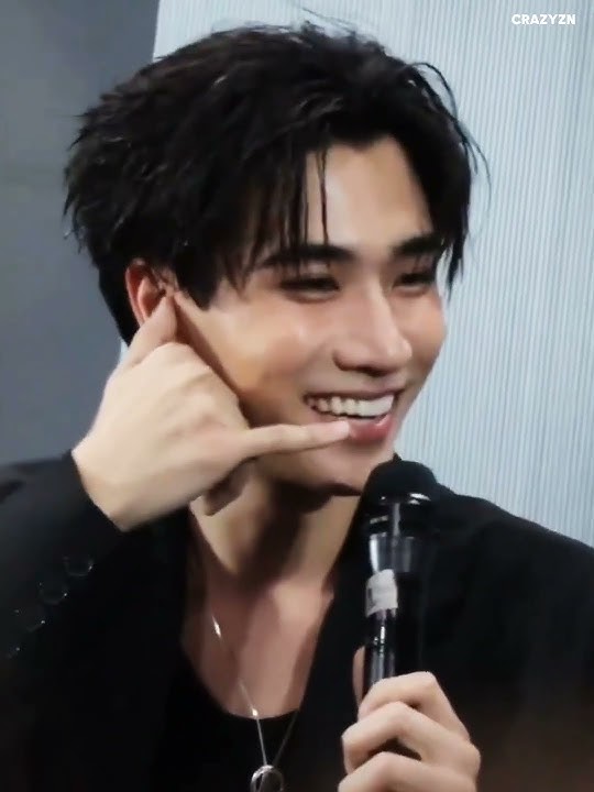 i can imagine how cute Santa when he called Perth that night 😭🤏 #perthsanta #perthtanapon #santapp