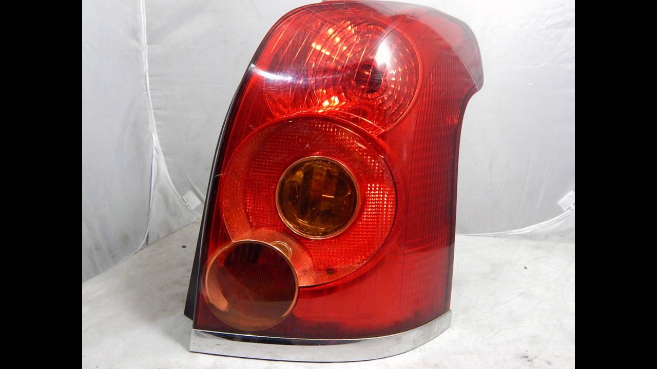 Toyota Avensis T25 prawa lampa kombi tył - YouTube