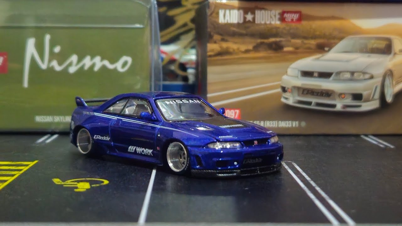 The right color can make you skinnier! - KAIDOHOUSE R33 V1 BLUE.