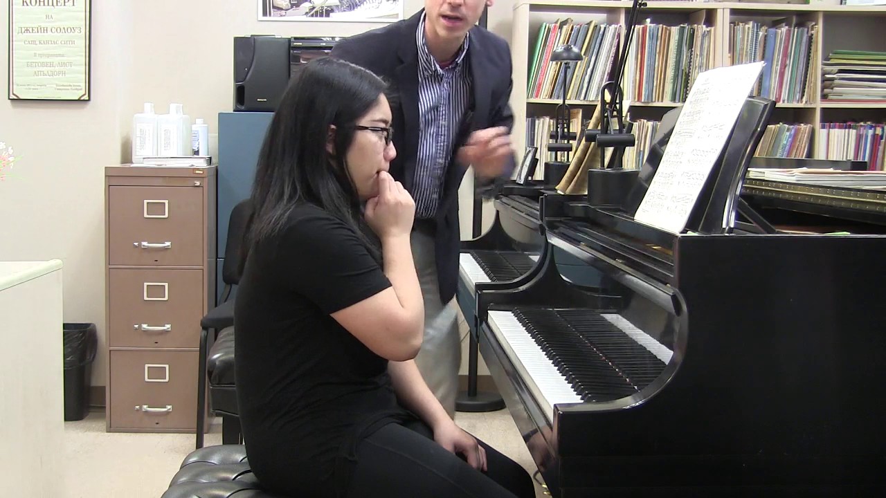 Piano Lesson excerpt Chopin Waltz op 64 n  2