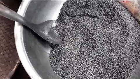 Tây Bắc TV. bánh chưng đen lưng gù không thể thiếu trong dịp tết của người thái trắng tây bắc