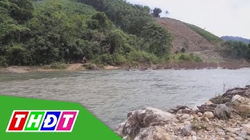 Quảng Ngãi: Lội qua sông, một người bị lũ cuốn trôi | THDT