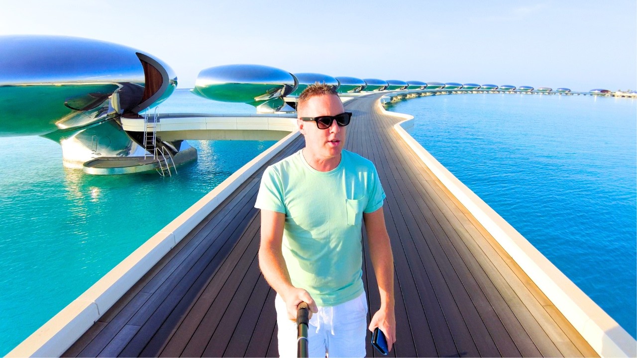 I Stayed in the World’s Most Unique Hotel In Saudi Arabia!