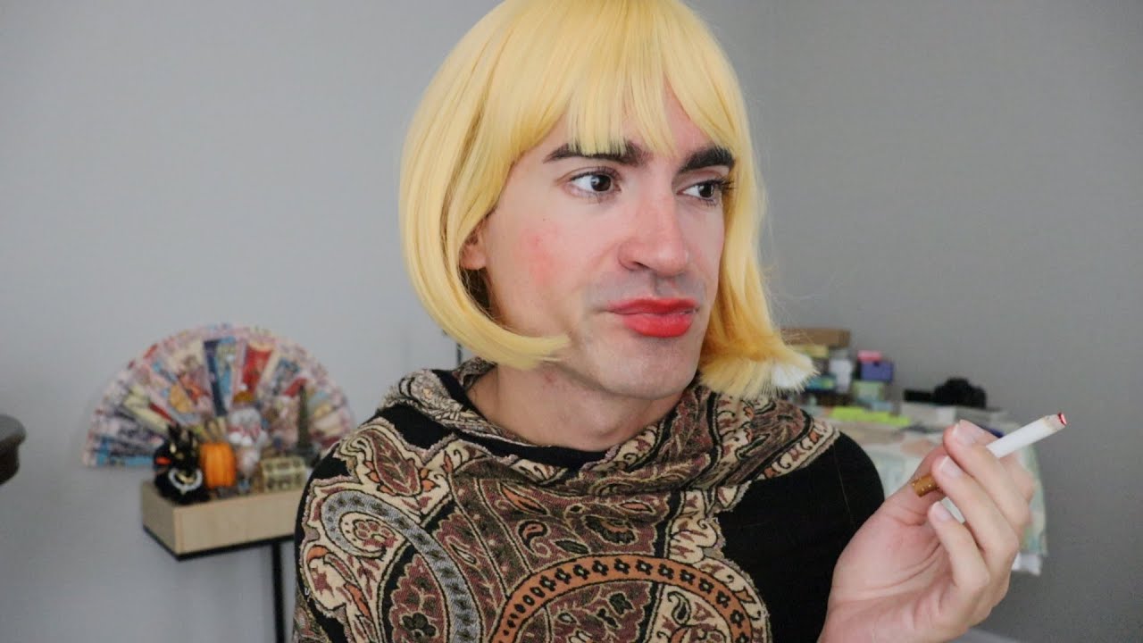 Сильвия Браун даёт экстрасенсорные предсказания толпе (ролевая игра ASMR)