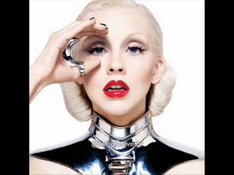 Christina Aguilera talks to 923now.radio that She ...